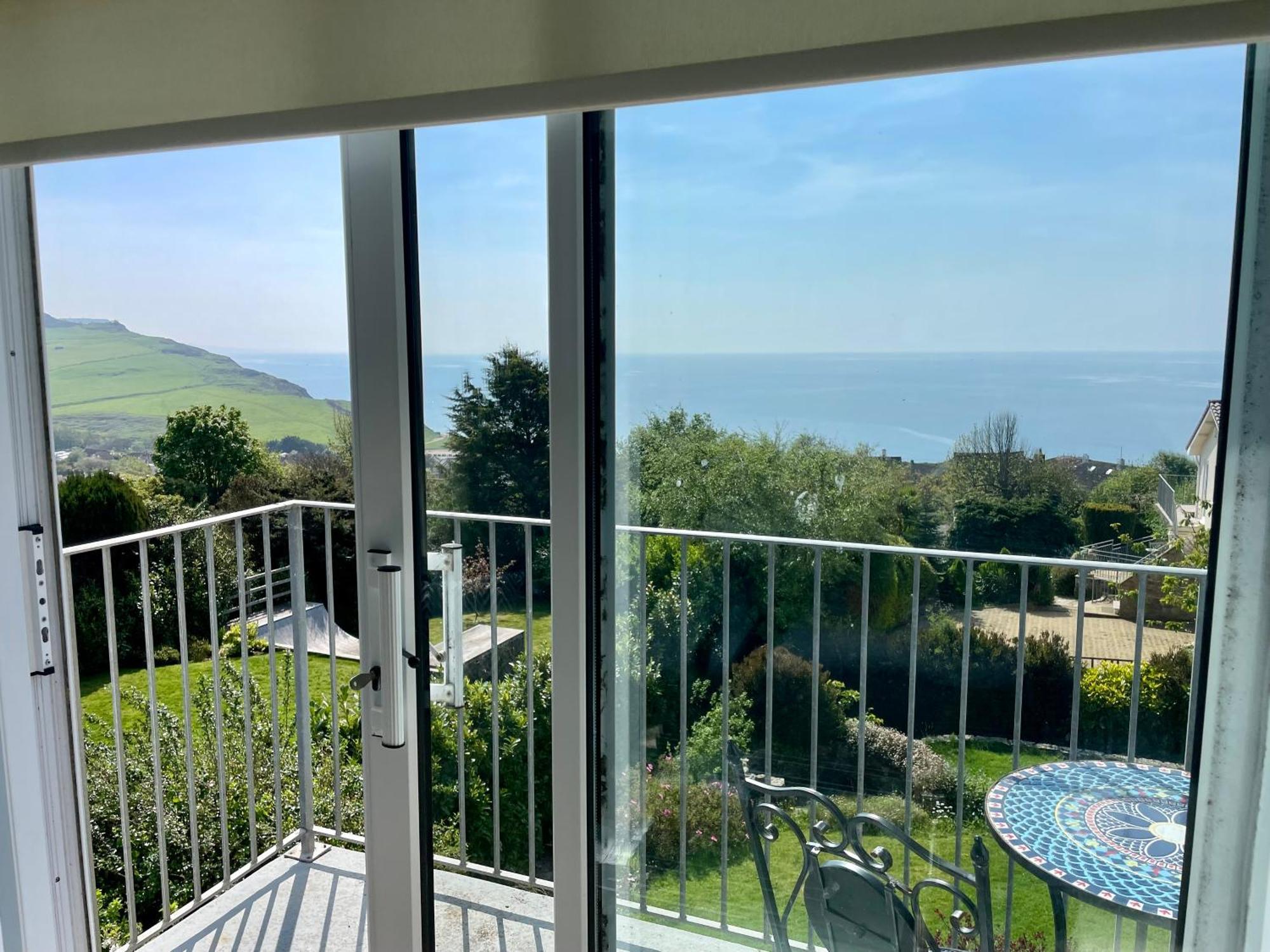 Stunning Charmouth Property With Bay Views! Zewnętrze zdjęcie