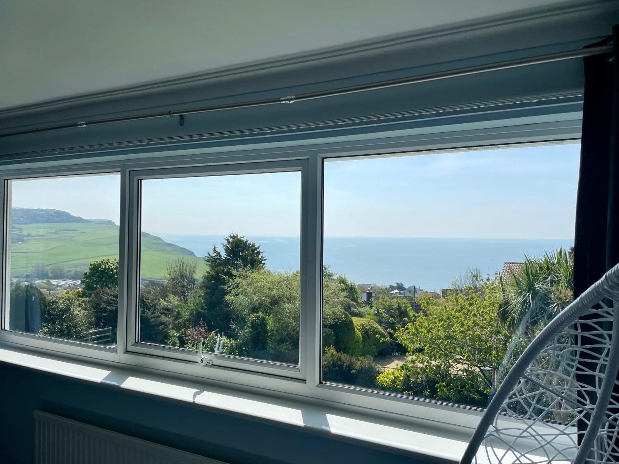 Stunning Charmouth Property With Bay Views! Zewnętrze zdjęcie