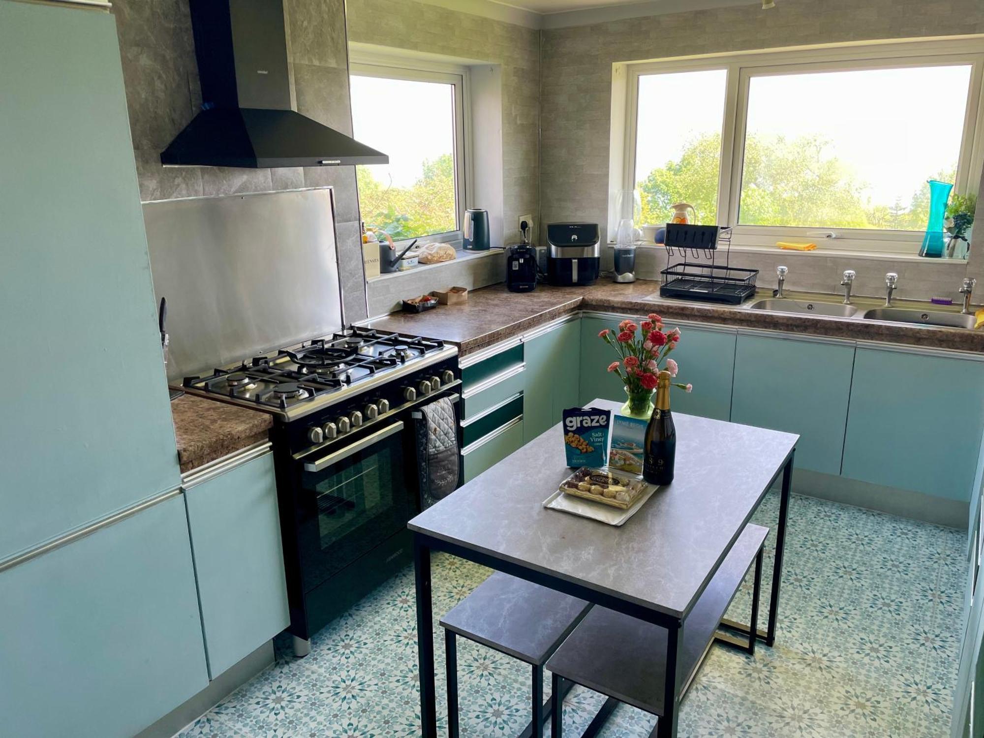 Stunning Charmouth Property With Bay Views! Zewnętrze zdjęcie