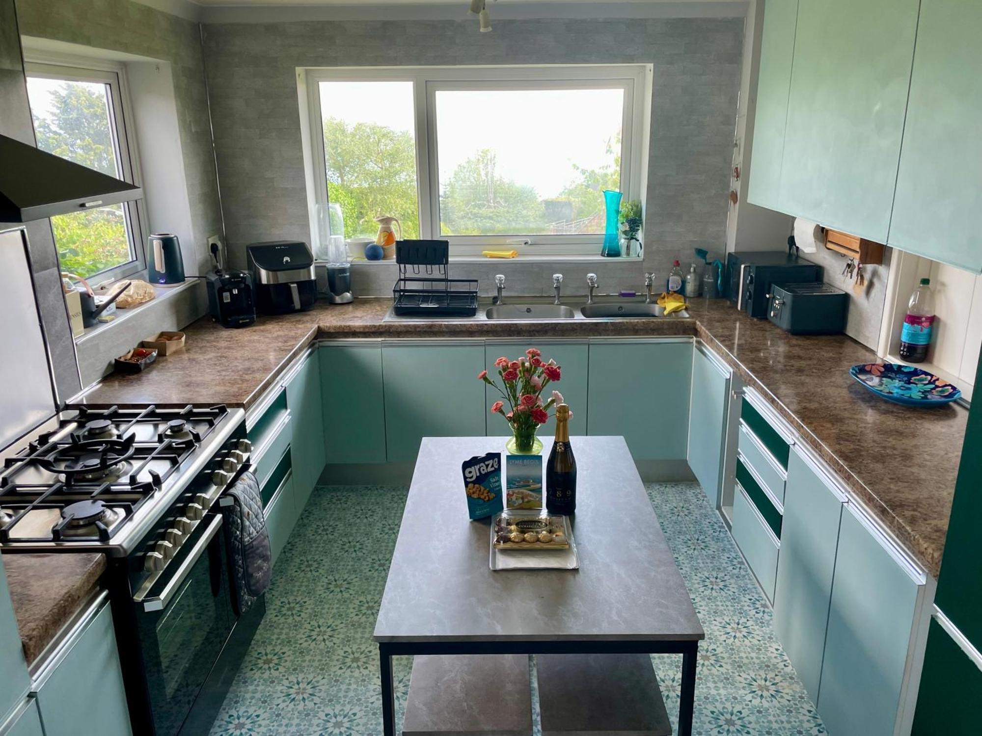 Stunning Charmouth Property With Bay Views! Zewnętrze zdjęcie