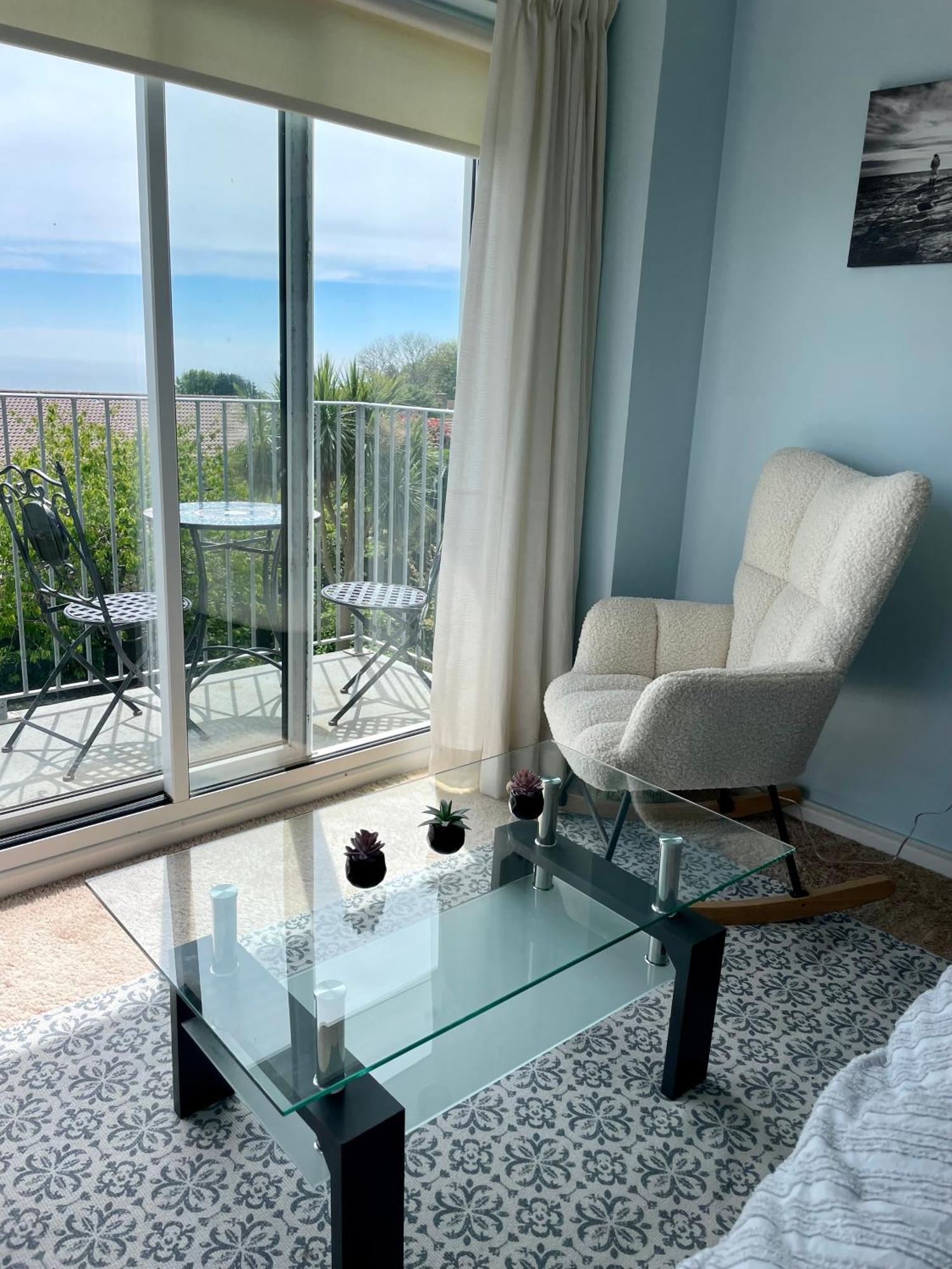 Stunning Charmouth Property With Bay Views! Zewnętrze zdjęcie