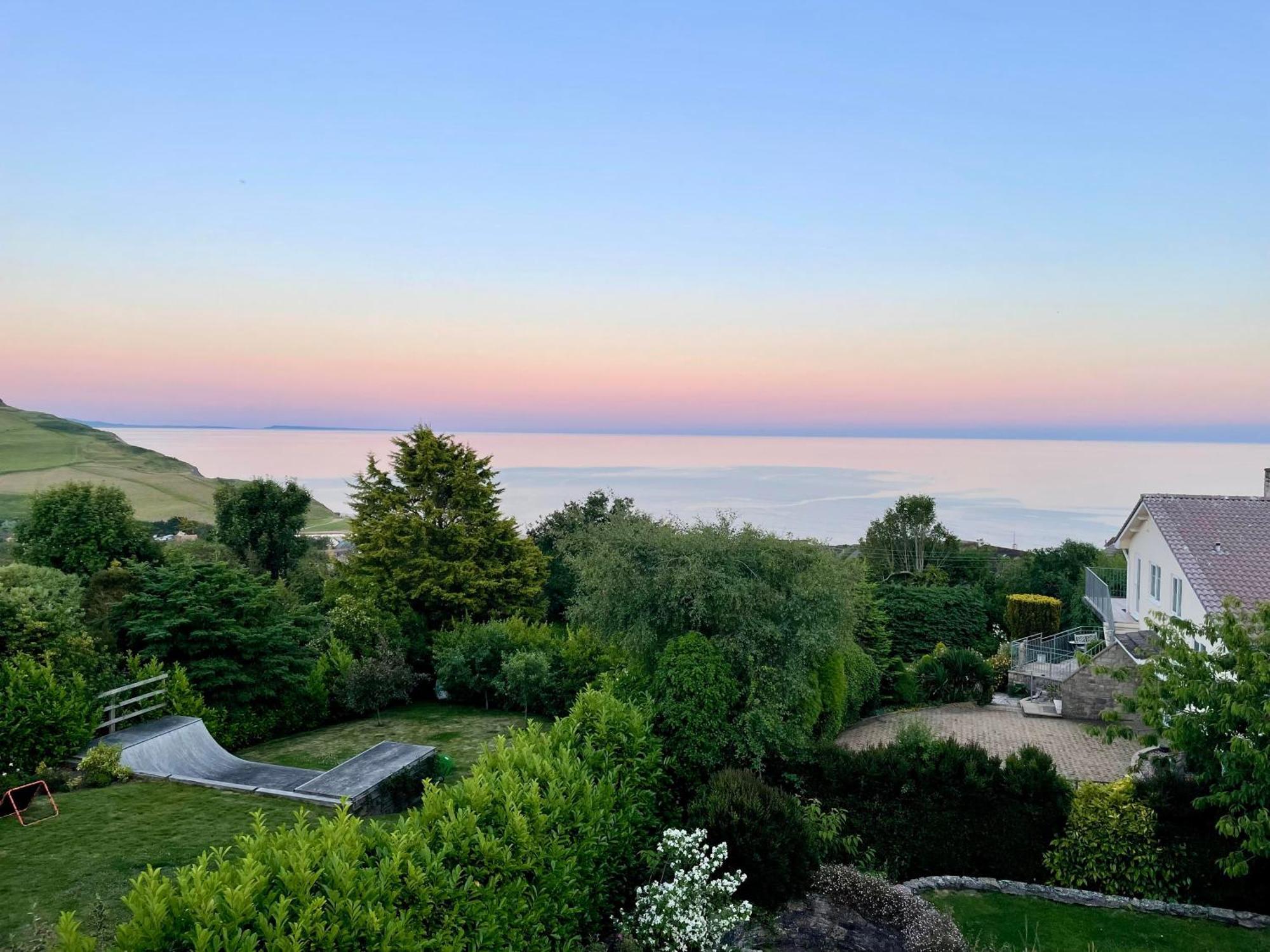 Stunning Charmouth Property With Bay Views! Zewnętrze zdjęcie
